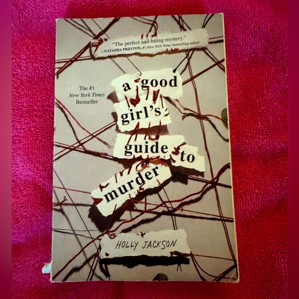 A GOOD GIRL’S GUIDE TO MURDER / Paperback book